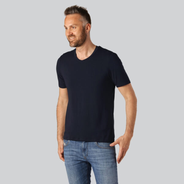Bambus T-shirt V-hals i navy blå til mænd 2XL