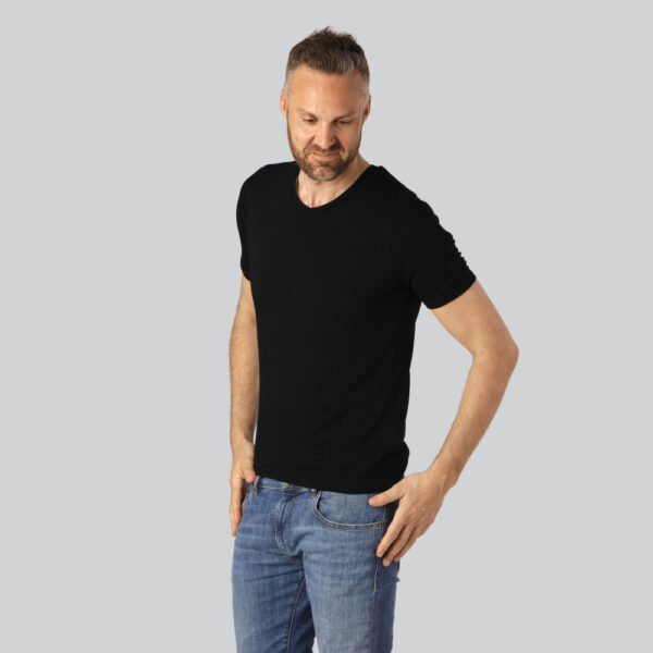 Bambus T-shirt V-hals i sort til mænd 5XL