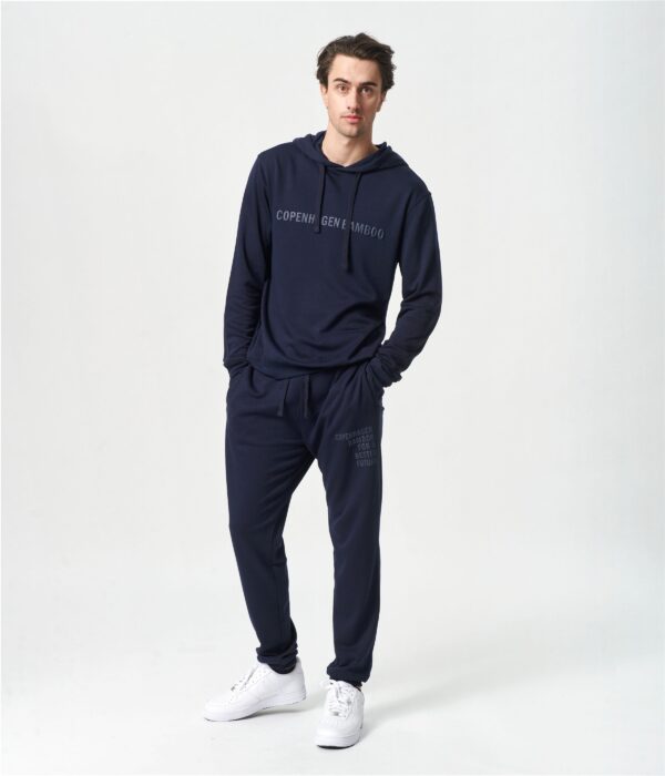 Bambus hoodie joggingsæt i navy med logo fra Copenhagen Bamboo, XS